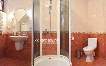 Фото номера Стандартный трехместный номер Мини-отель Соколиное гнездо г. Коростов 2